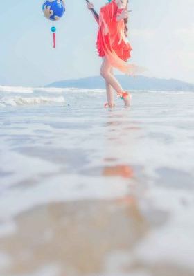 欧美大妈模仿卡戴珊_BD国语动漫在线观看