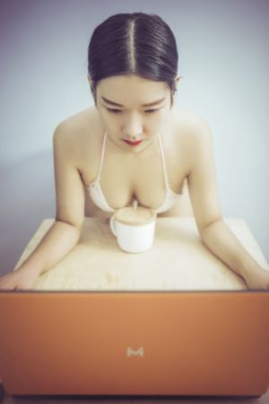 亚洲无码中文字幕一区_HDHD在线观看